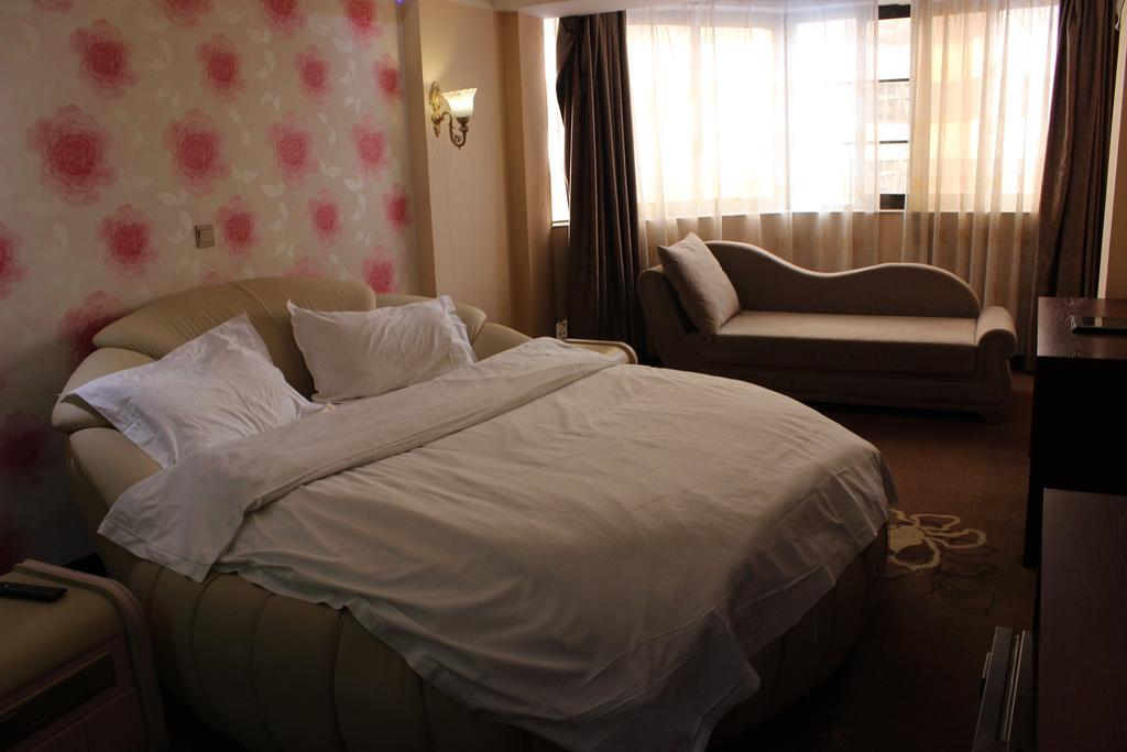 Kunming Youlian Hotel Екстер'єр фото