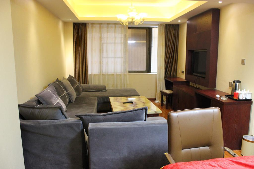 Kunming Youlian Hotel Екстер'єр фото